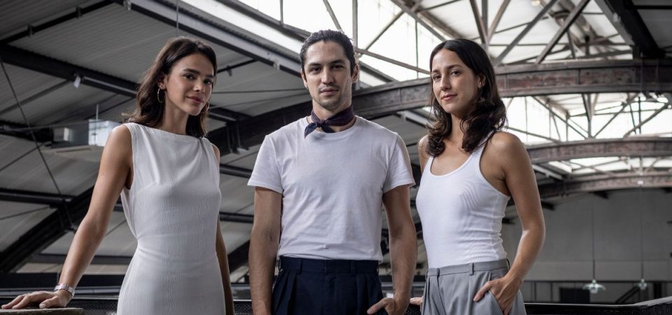Véspera | Max divulga primeira imagem dos protagonistas da série