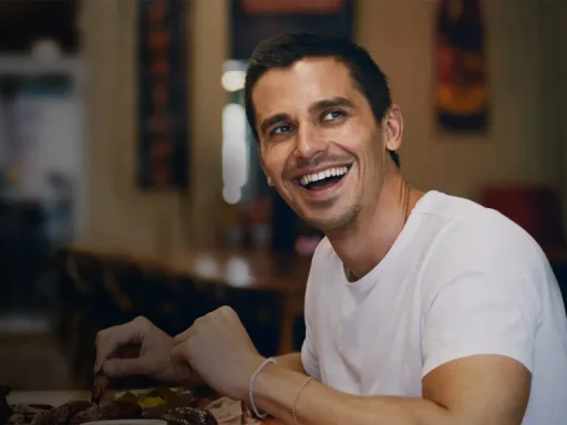 Sabor Caseiro com Antoni Porowski