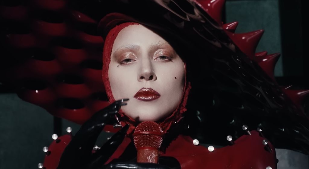 Lady Gaga anuncia oficialmente show gratuito na Praia de Copacabana