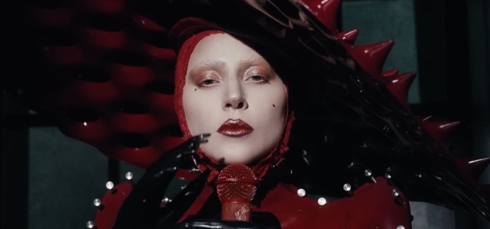 Lady Gaga anuncia oficialmente show gratuito na Praia de Copacabana