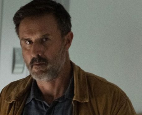 David Arquette vai reprisar papel de Dewey Riley em Pânico 7