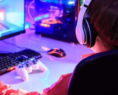 Dicas para economizar em presentes para gamers com cupons de desconto