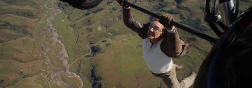 Missão: Impossível - O Acerto Final ganha trailer com Tom Cruise aparece pendurado em avião