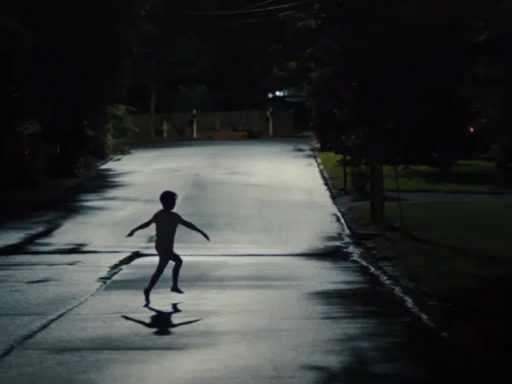 A Hora do Mal: Warner Bros. revela teaser do novo terror psicológico de Zach Cregger