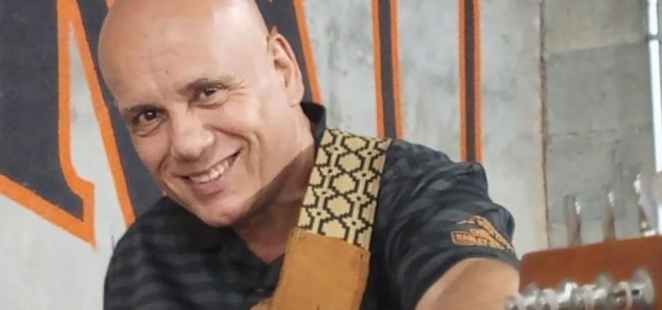 Morre Anísio Mello Junior, voz das aberturas de Dragon Ball e Dragon Ball Z, aos 60 anos