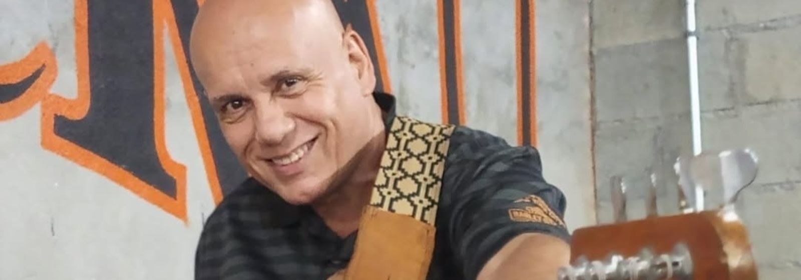Morre Anísio Mello Junior, voz das aberturas de Dragon Ball e Dragon Ball Z, aos 60 anos