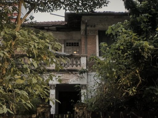 A Mulher Da Casa Abandonada