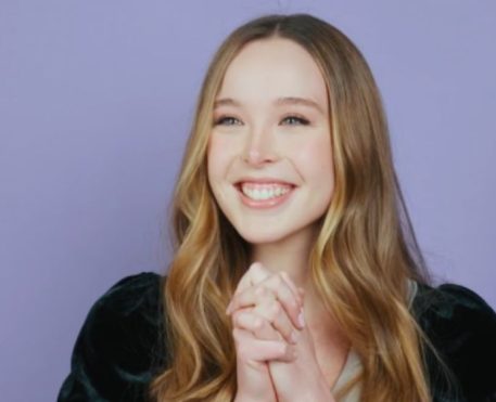 Netflix escala Ella Beatty como Lizzie Borden na 4ª temporada de Monstros
