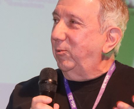 João Daniel Tikhomiroff debate a longevidade das séries infantis