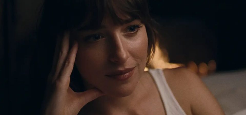 Amores à Parte, filme com Dakota Johnson e Adria Arjona, ganha data de estreia no Brasil