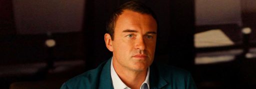 Morre Julian McMahon, astro de Nip/Tuck e Quarteto Fantástico, aos 56 anos