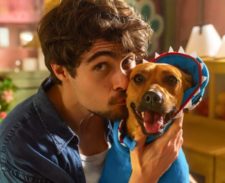 Netflix divulga primeiras imagens e pôster do filme Caramelo