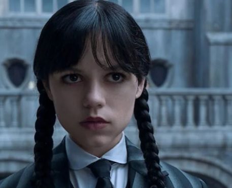 Netflix renova Wandinha para a terceira temporada
