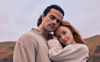 Outlander: Blood of My Blood já está disponível no Disney+