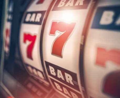 Entre os jogos de cassino tradicionais, qual é o mais popular?