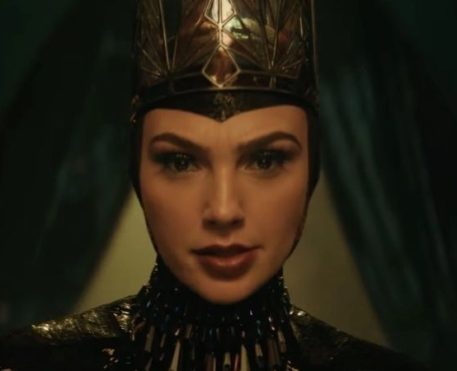 Gal Gadot atribui fracasso de Branca de Neve à pressão para "falar contra Israel"