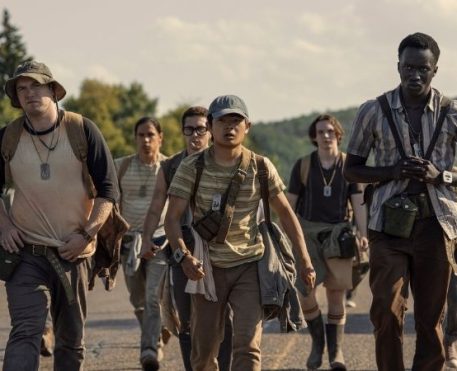A Longa Marcha – Caminhe ou Morra, adaptação de livro de Stephen King, ganha novo trailer