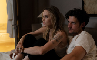 Couture | Filme com Angelina Jolie tem pré-estreia no Festival do Rio