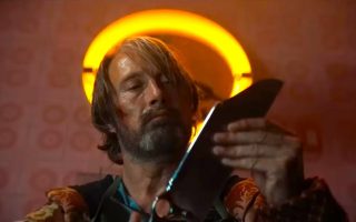 Dust Bunny | Filme com Mads Mikkelsen ganha trailer e cartaz