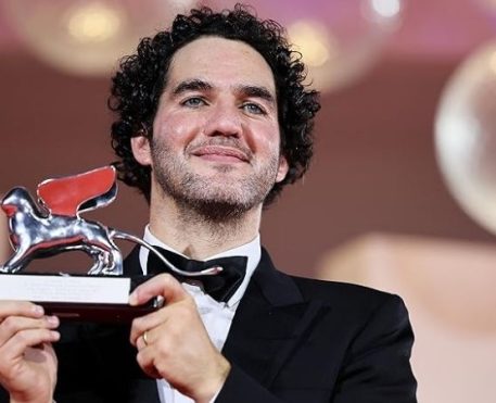 Benny Safdie ganha Leão de Prata de Melhor Direção por Coração de Lutador