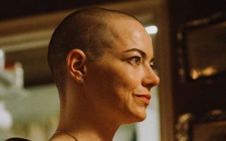 49ª Mostra apresenta Bugonia, novo filme do diretor Yorgos Lanthimos