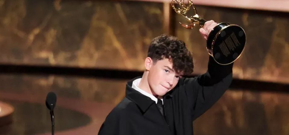 Emmy 2025 consagra Adolescência, da Netflix, e faz história com vitória de Owen Cooper