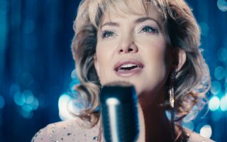 Song Sung Blue: Um Sonho a Dois ganha novo trailer