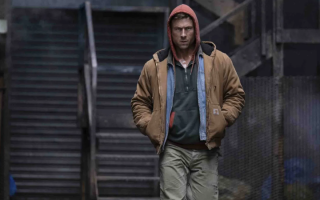 O Sobrevivente corre para uma direção divertida, mas desacelera ao não saber dosar diversão e crítica social