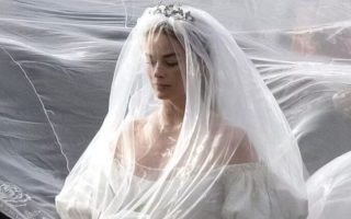 O Morro dos Ventos Uivantes ganha trailer e cartaz