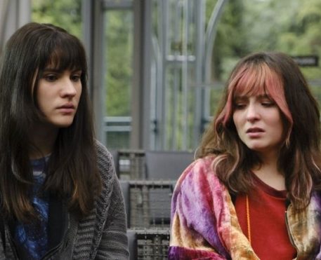 Traição Entre Amigas