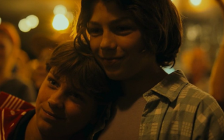 Corações Jovens é um retrato honesto e apaixonante sobre descobertas, sexualidade e relações familiares