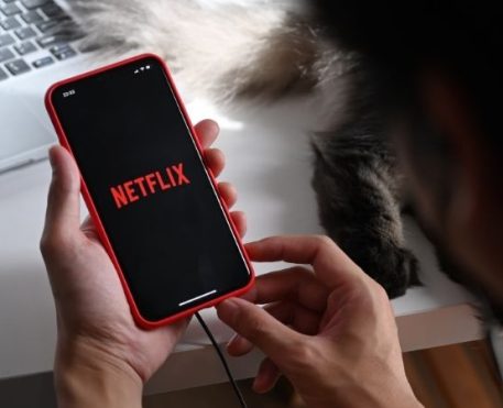 Efeito Tudum: como o streaming ajuda histórias “locais” a virarem grandes franquias