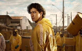 Emergência Radioativa | Nova série da Netflix ganha cartaz e vídeo dos bastidores