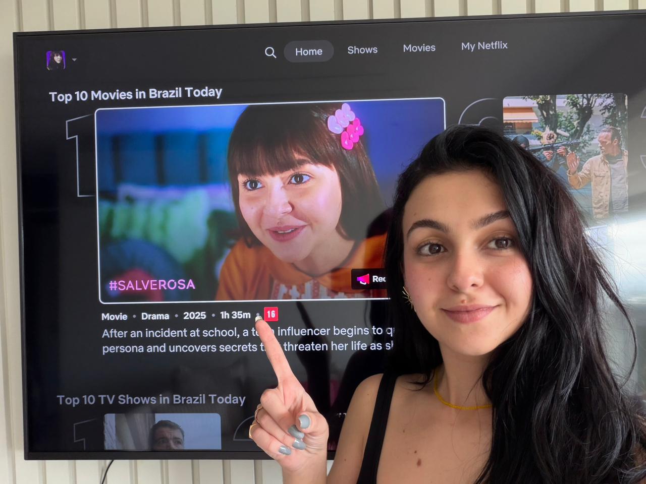 #SalveRosa, protagonizado por Klara Castanho, alcança o topo da Netflix