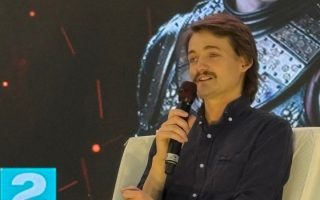 Jack Gleeson conquista fãs brasileiros no SANA 2026 Parte 1