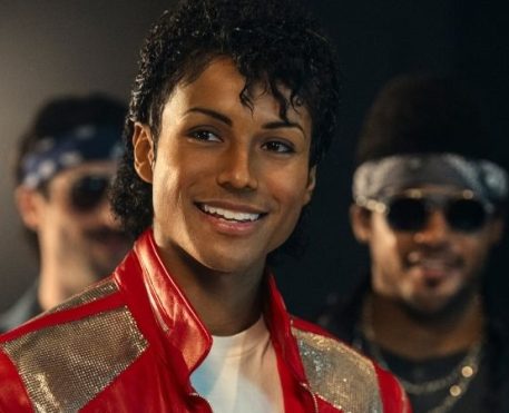 Michael ganha vídeo com os ensaios e bastidores