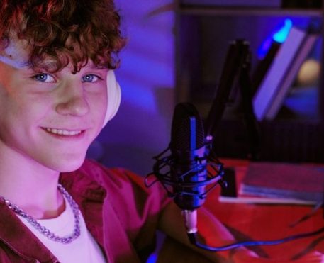 Por que jogar hoje compete com Netflix, TikTok e Twitch