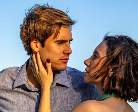 O Advogado de Deus | Filme estrelado por Nicolas Prattes ganha trailer oficial