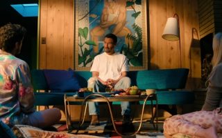 Consequência | Comédia da Apple com Keanu Reeves ganha trailer