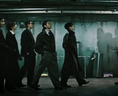 BTS lança MV de “2.0” com referência a Oldboy
