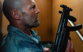 Código: Vingança | Filme com Jason Statham ganha cartaz