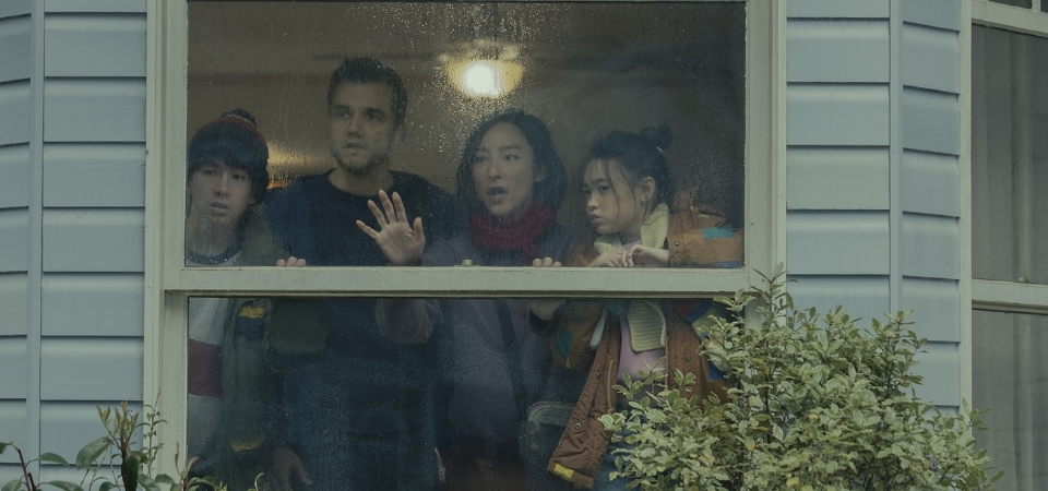 A Última Casa, suspense com Wagner Moura e Greta Lee, ganha primeiras imagens