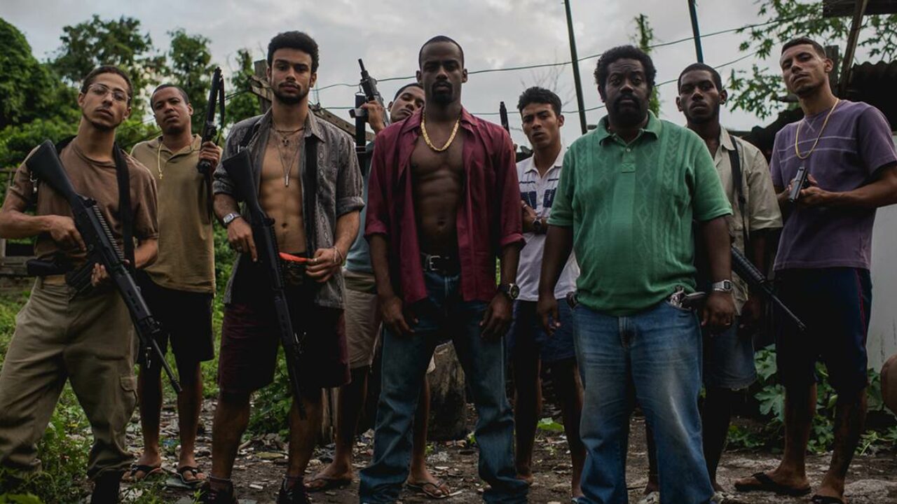 Crime organizado, família e vingança no Rio dos anos 90, Impuros disponível de graça agora