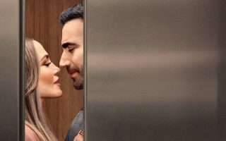 Jennifer Lopez e Brett Goldstein vivem casal no trailer de Paixão de Escritório