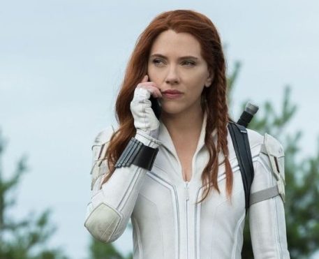 Scarlett Johansson se junta à DC e é confirmada em Batman 2!