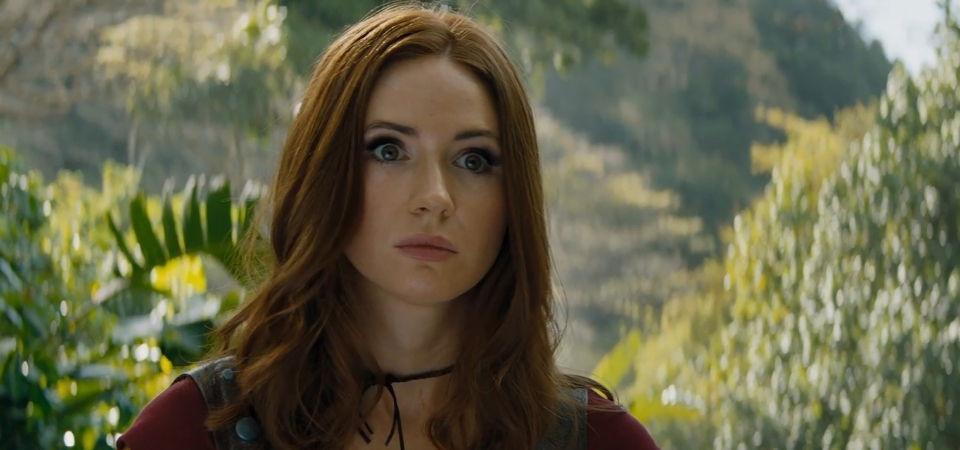 Karen Gillan entra para o elenco da 4ª temporada de Falando a Real