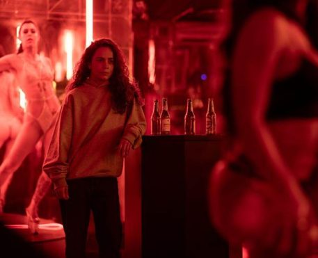 No Jardim do Ogro | Confira a 1ª foto de Alice Braga no filme