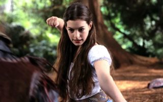 Anne Hathaway produzirá série de Uma Garota Encantada para o Disney+