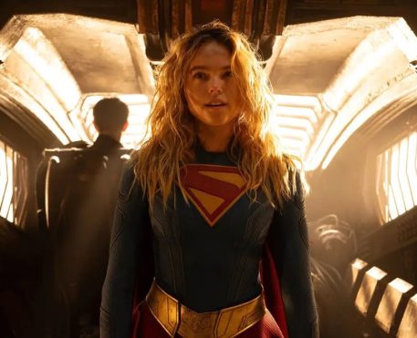 Supergirl: Milly Alcock assume papel da heroína com firmeza, presença e vulnerabilidade