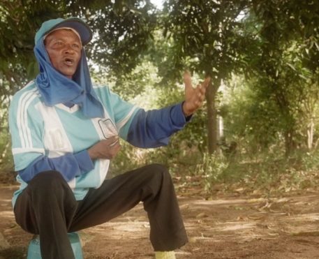 BuenosAires transforma uma curiosa rivalidade em um emocionante retrato da identidade brasileira